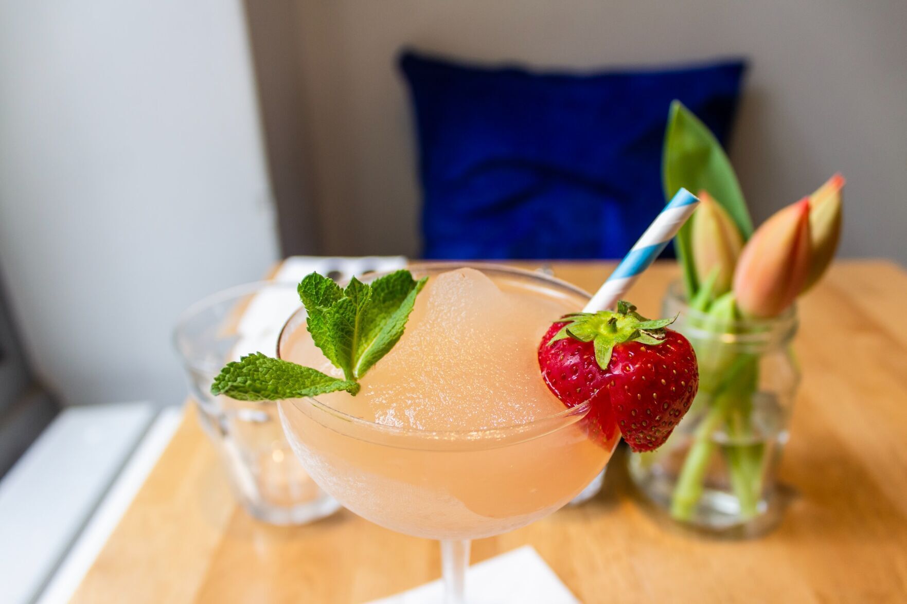 Strawberry frosé
